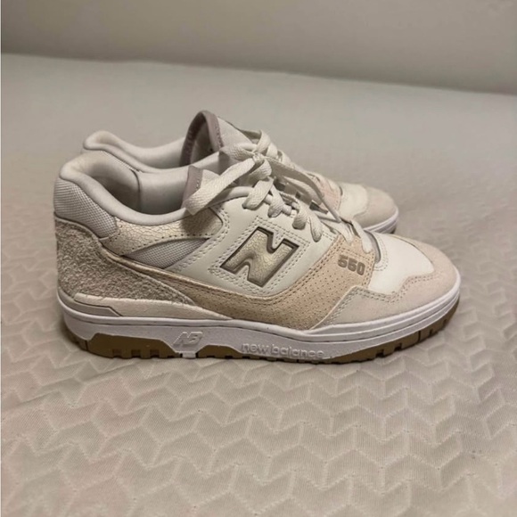 New Balance 550 Cream Sneakers - Picture 2 of 4